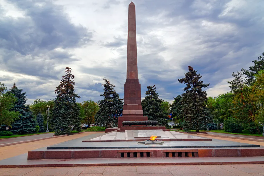 Площадь "Павших Борцов"